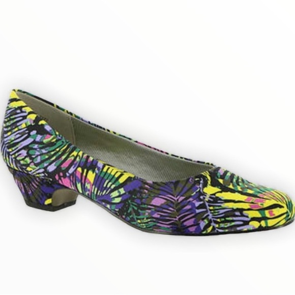 Easy Street Shoes - Easy Street Palm Leaf Shoes Sz 9.5N
